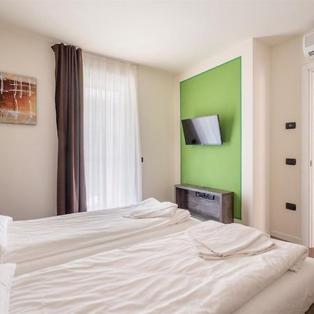 Residence Maroadi Torbole Sul Garda Buitenkant foto