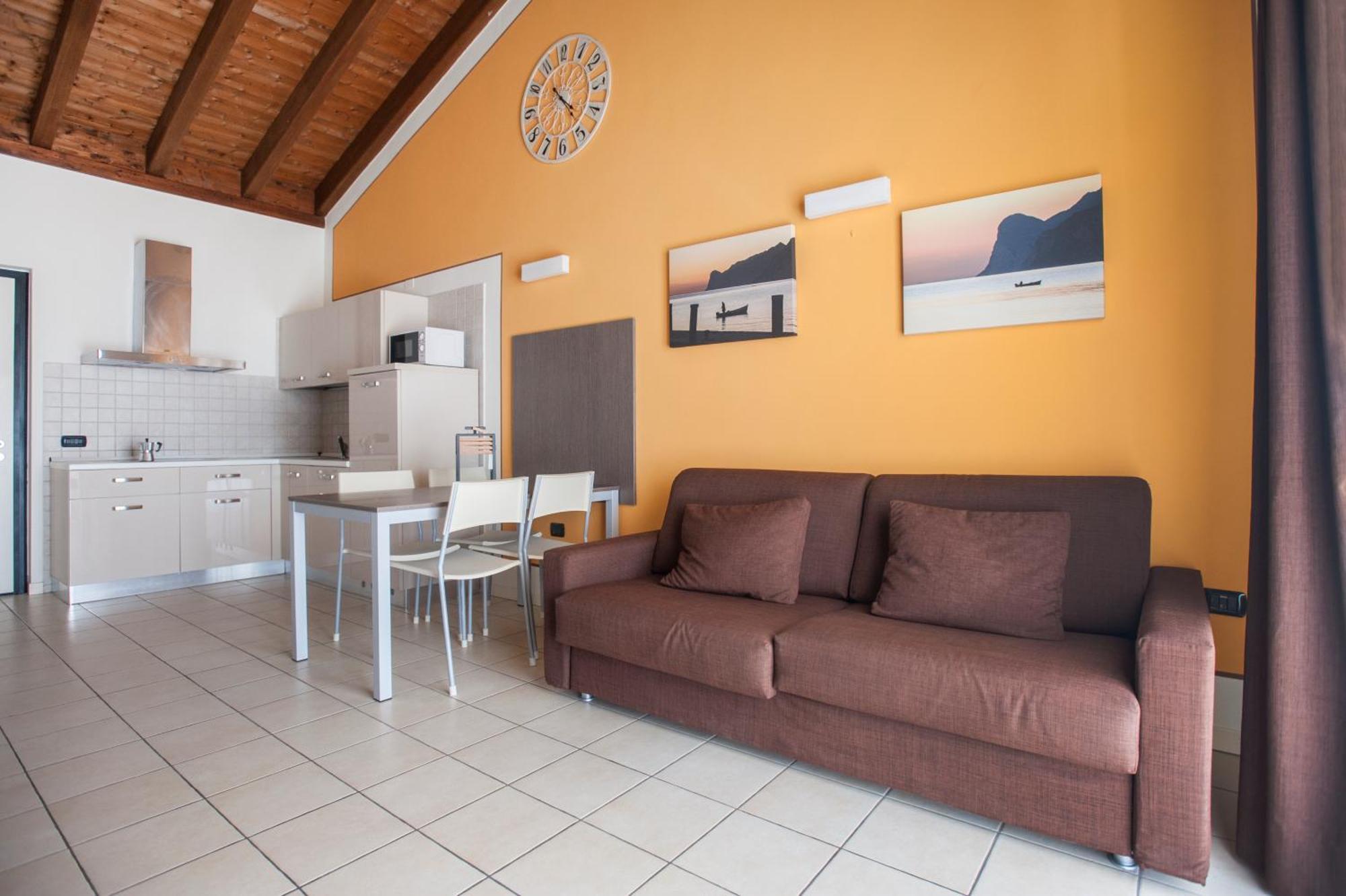 Residence Maroadi Torbole Sul Garda Buitenkant foto