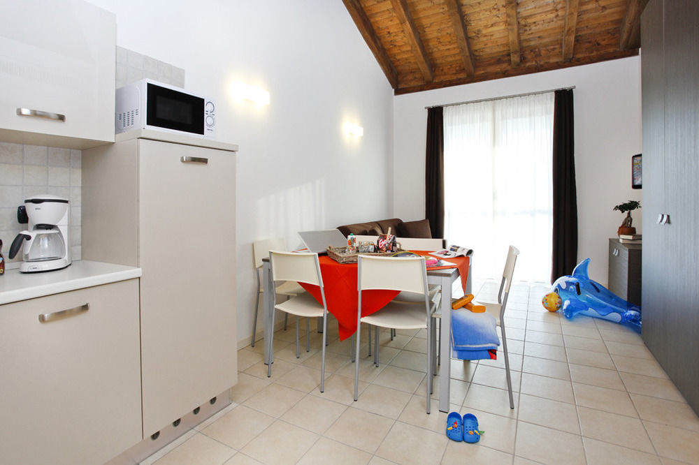 Residence Maroadi Torbole Sul Garda Buitenkant foto